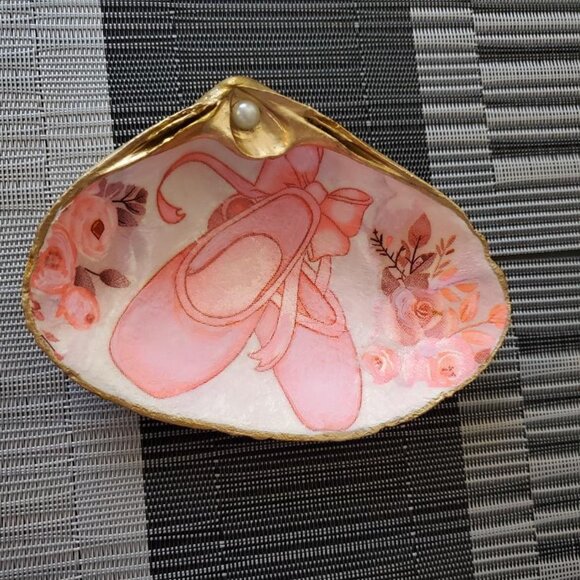 Large Decoupaged Shells , Ballet Shoes Slippers Pearl & Gold Trim Trinket Dish - Picture 3 of 4